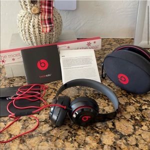 Beats solo 2 wired headset headphones red black brand new without tags